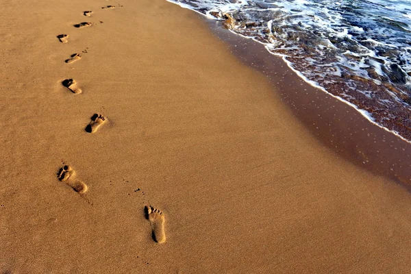 Kumdaki Kuzey İsrail'Akdeniz kıyısında 