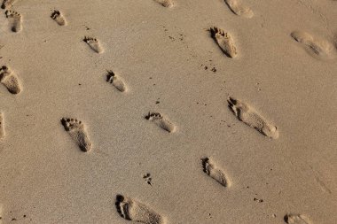 Kumdaki Kuzey İsrail'Akdeniz kıyısında 