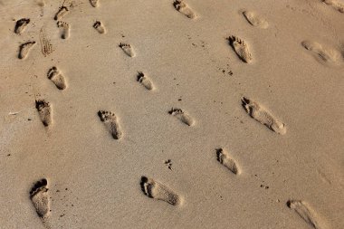 Kumdaki Kuzey İsrail'Akdeniz kıyısında 
