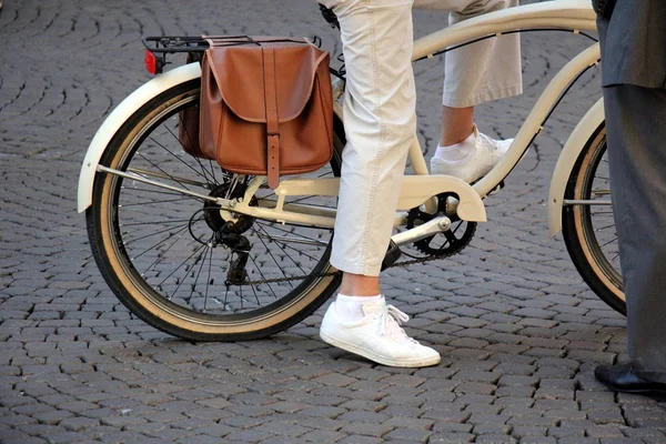 Велосипед Колісний Транспортний Засіб Встановлений Русі Силою Людських Язів Через — стокове фото
