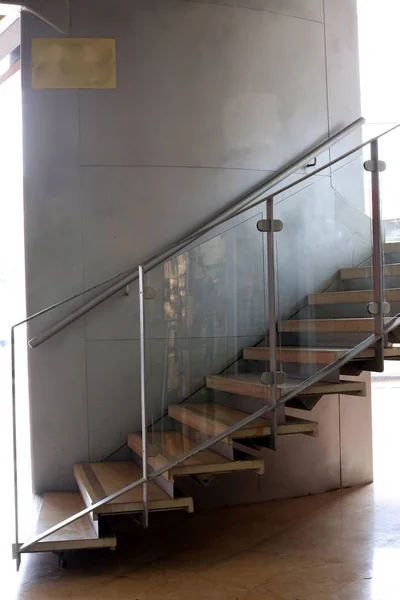 Лестница Конструктивный Элемент Конструкции Обеспечивающий Вертикальную Связь — стоковое фото