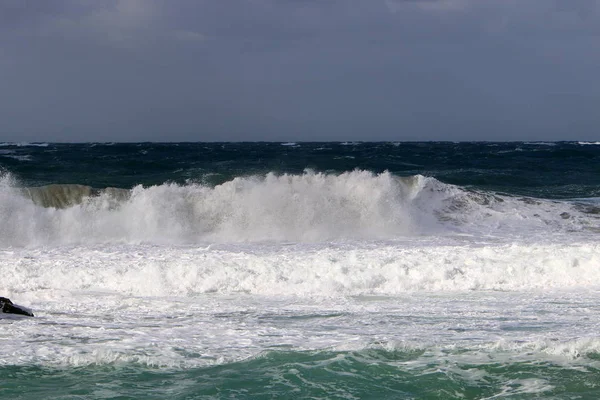 Fırtına Akdeniz Kuzey Srail Rüzgarda — Stok fotoğraf