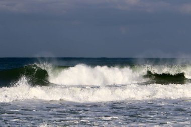 fırtına ve Akdeniz'de Kuzey İsrail rüzgarda 