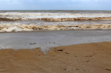 fırtına ve Akdeniz'de Kuzey İsrail rüzgarda 