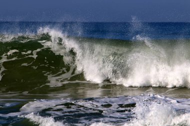 fırtına ve Akdeniz'de Kuzey İsrail rüzgarda 