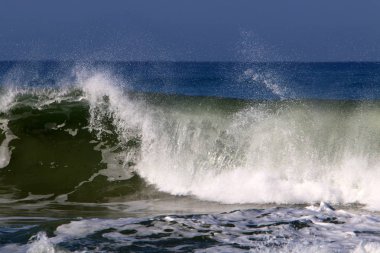 fırtına ve Akdeniz'de Kuzey İsrail rüzgarda 