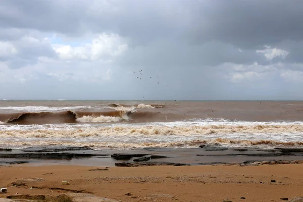 fırtına ve Akdeniz'de Kuzey İsrail rüzgarda 