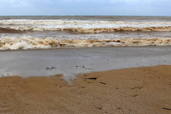 fırtına ve Akdeniz'de Kuzey İsrail rüzgarda 
