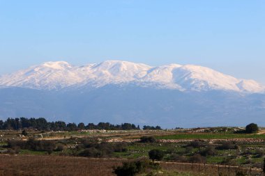 Mount Hermon İsrail ve kış sporları nerede pratik yapabilirsiniz tek yer en yüksek dağıdır. 