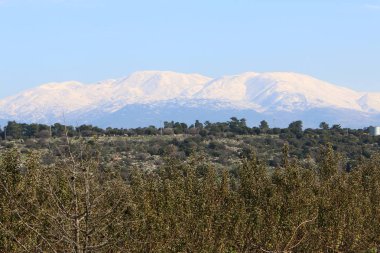 Mount Hermon İsrail ve kış sporları nerede pratik yapabilirsiniz tek yer en yüksek dağıdır. 