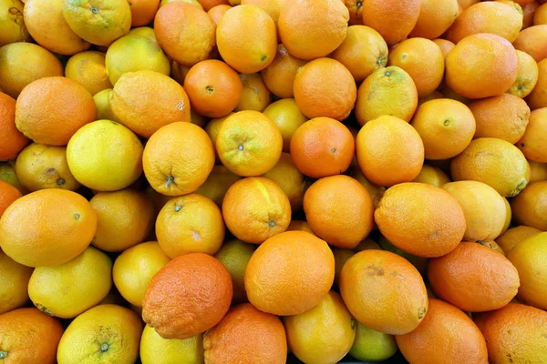 Frisches Obst Und Beeren Werden Auf Dem Markt Verkauft — Stockfoto