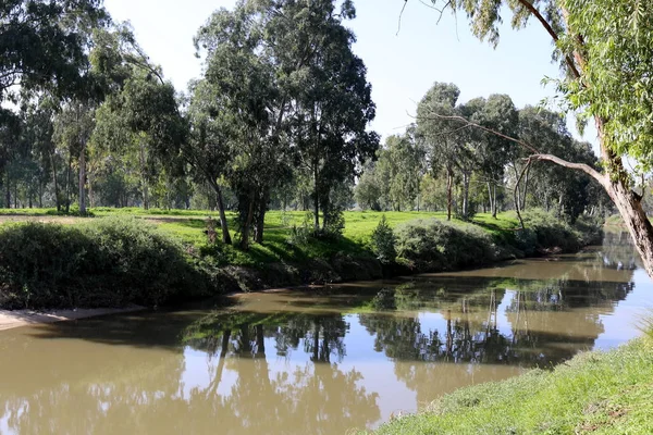 City Park Tel Aviv Banks Yarkon River — Stock Photo, Image