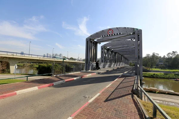 Puente Una Estructura Artificial Erigida Sobre Obstáculo — Foto de Stock