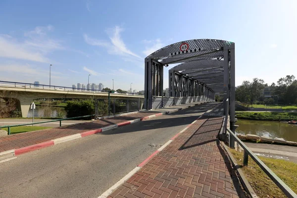 Puente Una Estructura Artificial Erigida Sobre Obstáculo — Foto de Stock