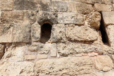 taş doku - katı madde yapısı ve konumu, parçalarının niteliği. 