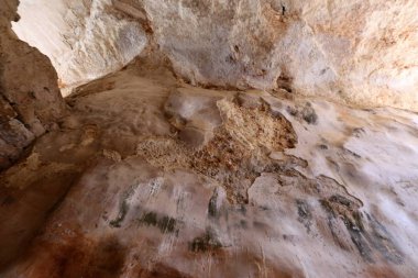 taş doku - katı madde yapısı ve konumu, parçalarının niteliği. 