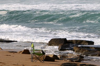 deniz kıyısı açık Park'ta dinlenme maliyetleri için sandalye 