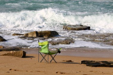 deniz kıyısı açık Park'ta dinlenme maliyetleri için sandalye 