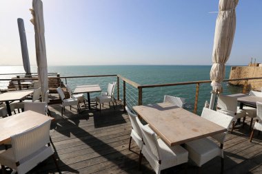 deniz kıyısı açık Park'ta dinlenme maliyetleri için sandalye 