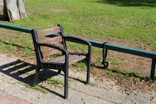 Stoel Voor Rest Kosten Open Park Aan Kust — Stockfoto