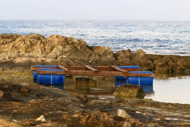 Varil - taşıma ve sıvı maddelerin depolamak için tasarlanmış bir silindirik kap. 