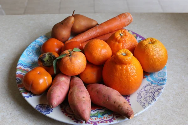 신선한 과일과 야채는 시장에서 — 스톡 사진