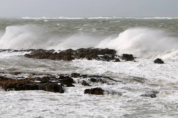 Kuzey İsrail Akdeniz'de fırtınası 