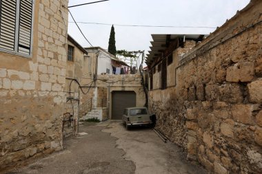 Eski bir kale kale duvarı yapılmış taş ve beton  