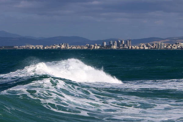 İsrail devleti topraklarının Akdeniz'de Sahili 