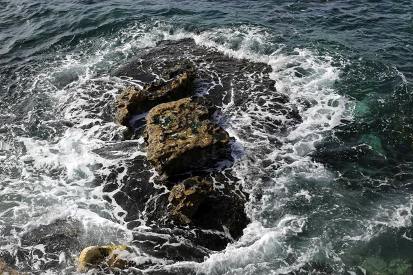 Rochas Pedras Nas Margens Mediterrâneo Norte Israel — Fotografia de Stock