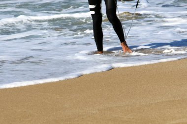 Kumdaki Akdeniz kıyısında 