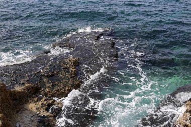 su renk ve Akdeniz kıyıları kapalı yansımalar 