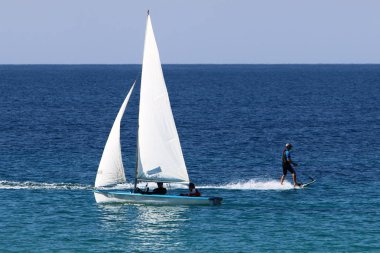 İsrail Akdeniz'in kıyısında tekne 