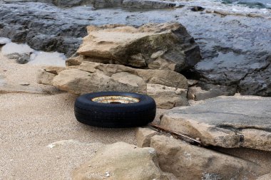 tekerlek - serbestçe döndürerek veya bir dönem eksen üzerinde sabit disk 