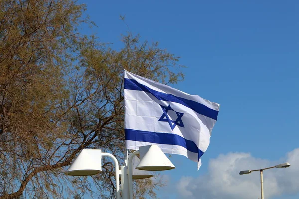 Izraeli Zászlót Hatágú Csillag Csapkodott Szélben — Stock Fotó