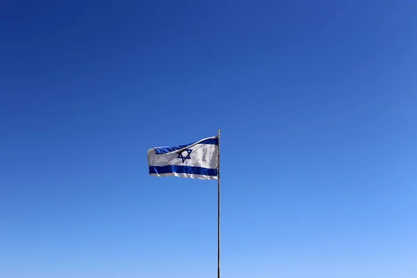 Israëlische Vlag Met Een Zes Puntige Ster Wapperen Wind — Stockfoto