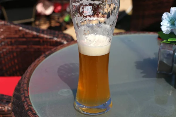 Bicchiere Sul Tavolo Del Ristorante Ape Fresca — Foto Stock