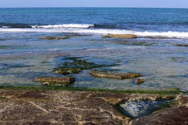 Israil eyaletinin kuzeyinde Akdeniz kıyısı 