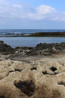 Israil eyaletinin kuzeyinde Akdeniz kıyısı 