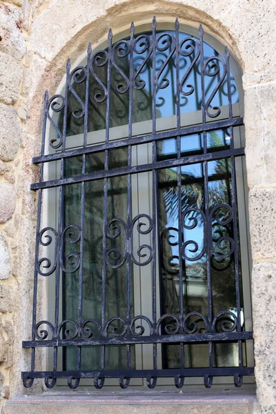 Pequeña Ventana Una Gran Ciudad — Foto de Stock