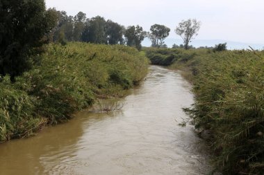 Incil 'e göre, nehrin sularında Isa Mesih vaftiz edildi 