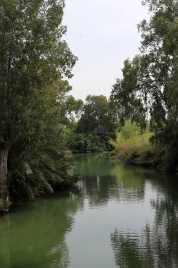 Incil 'e göre, nehrin sularında Isa Mesih vaftiz edildi 