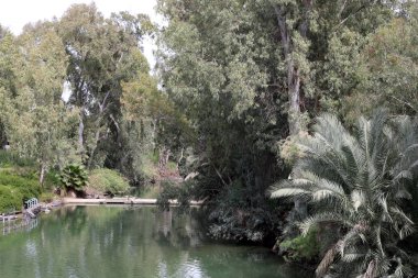 Incil 'e göre, nehrin sularında Isa Mesih vaftiz edildi 