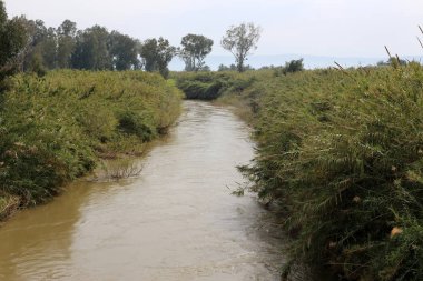 Incil 'e göre, nehrin sularında Isa Mesih vaftiz edildi 