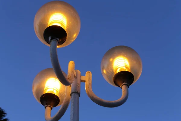 Ліхтар Освітлення Встановили Міському Парку Ізраїлі — стокове фото
