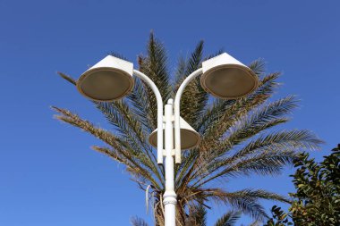 fener İsrail şehir parkında yüklü aydınlatma için 