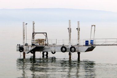 Kinneret Gölü 'Nün su seviyesi normal olarak 3,42 m 'dir.. 