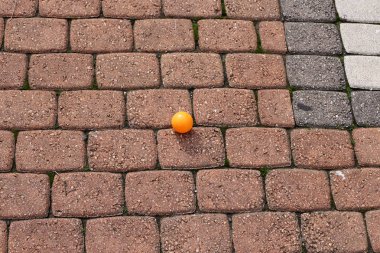 Kaldırım sokak şehir iki tarafında bulunan bir yaya geçit olduğunu. 