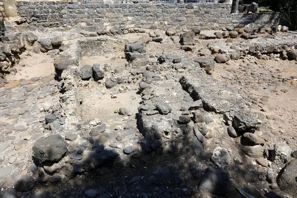 Capernaum Israil Kinneret Gölü kıyısında bulunan antik bir şehirdir. 