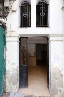 Kapı - diyafram girin ve tesislerinde çıkmak için duvardaki 